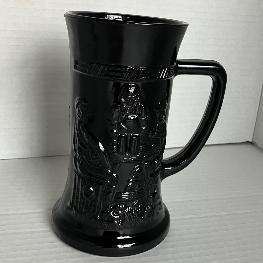 Vtg Indiana Glass Black Tiara Black Amethyst Stein Mug Embossed Tavern Scene‎